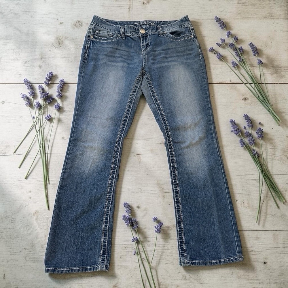 Maurices Bootcut‎ Low Rise Y2K Jeans Med Wash Thick Stitch Womens 9/10 Short